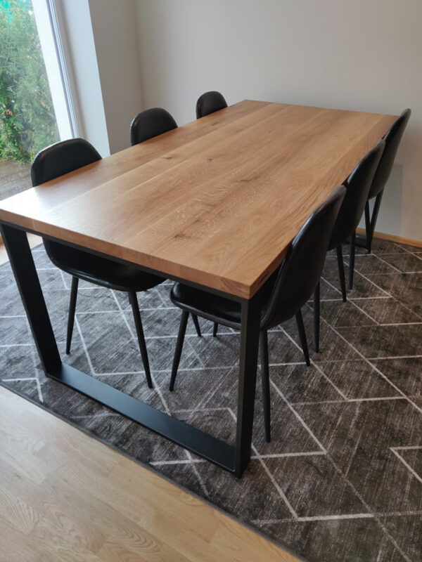Söögilaud tamm 1800x900mm - lakiga viimistlus